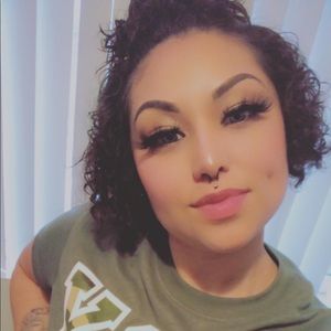 Meet your Posher, Jasmine